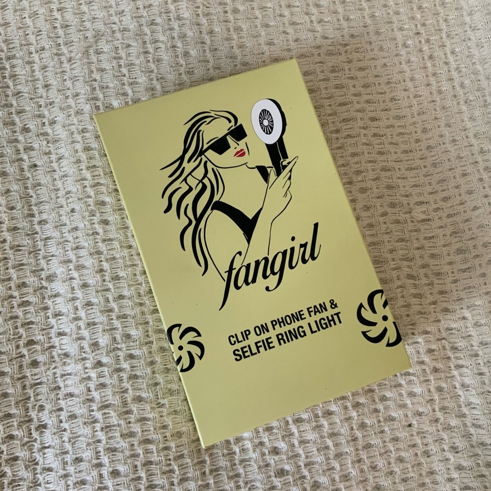 Remi Bader Fangirl x Revolve Clip On Phone Fan Selfie Ring Light New In Box